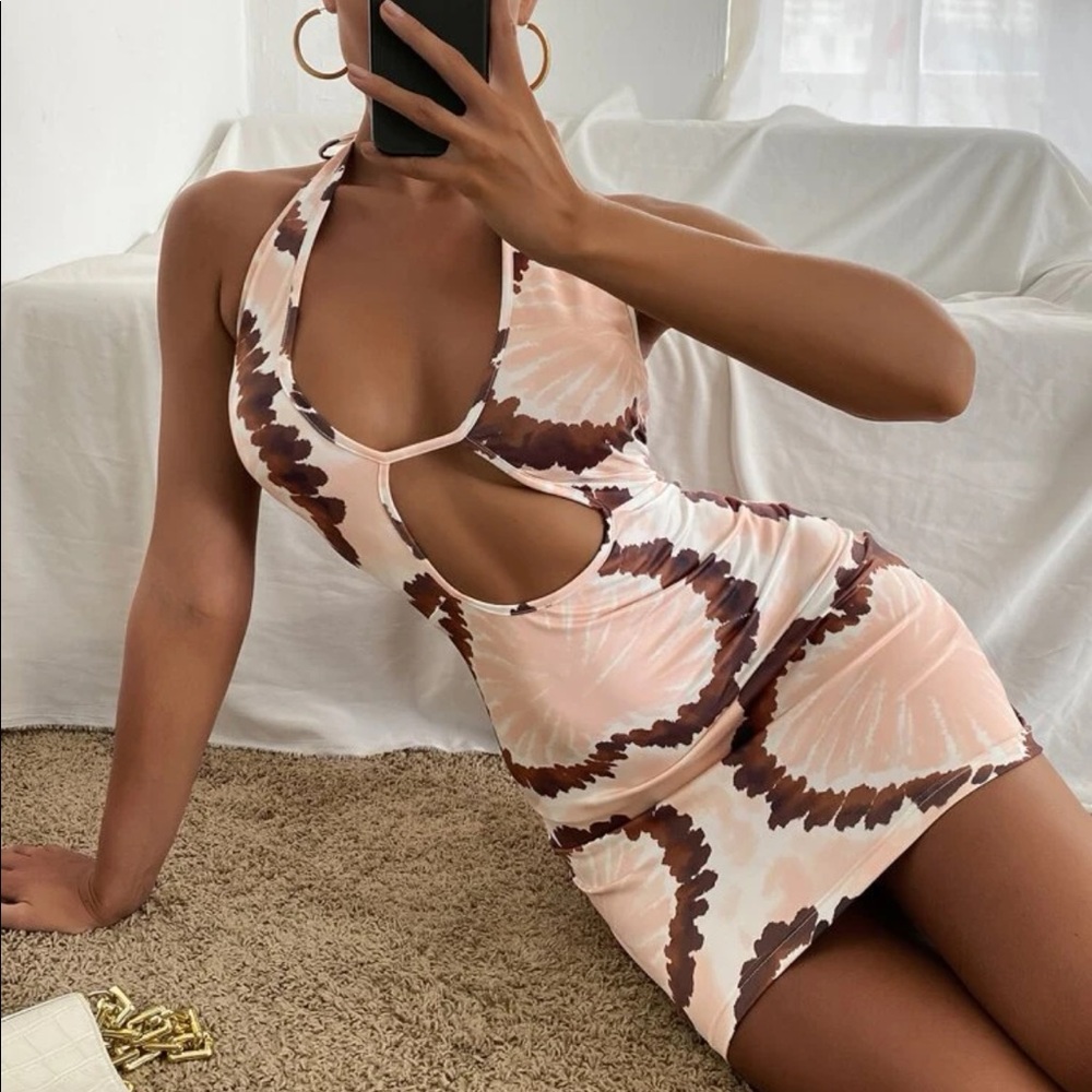 Cut out front tie halter dress